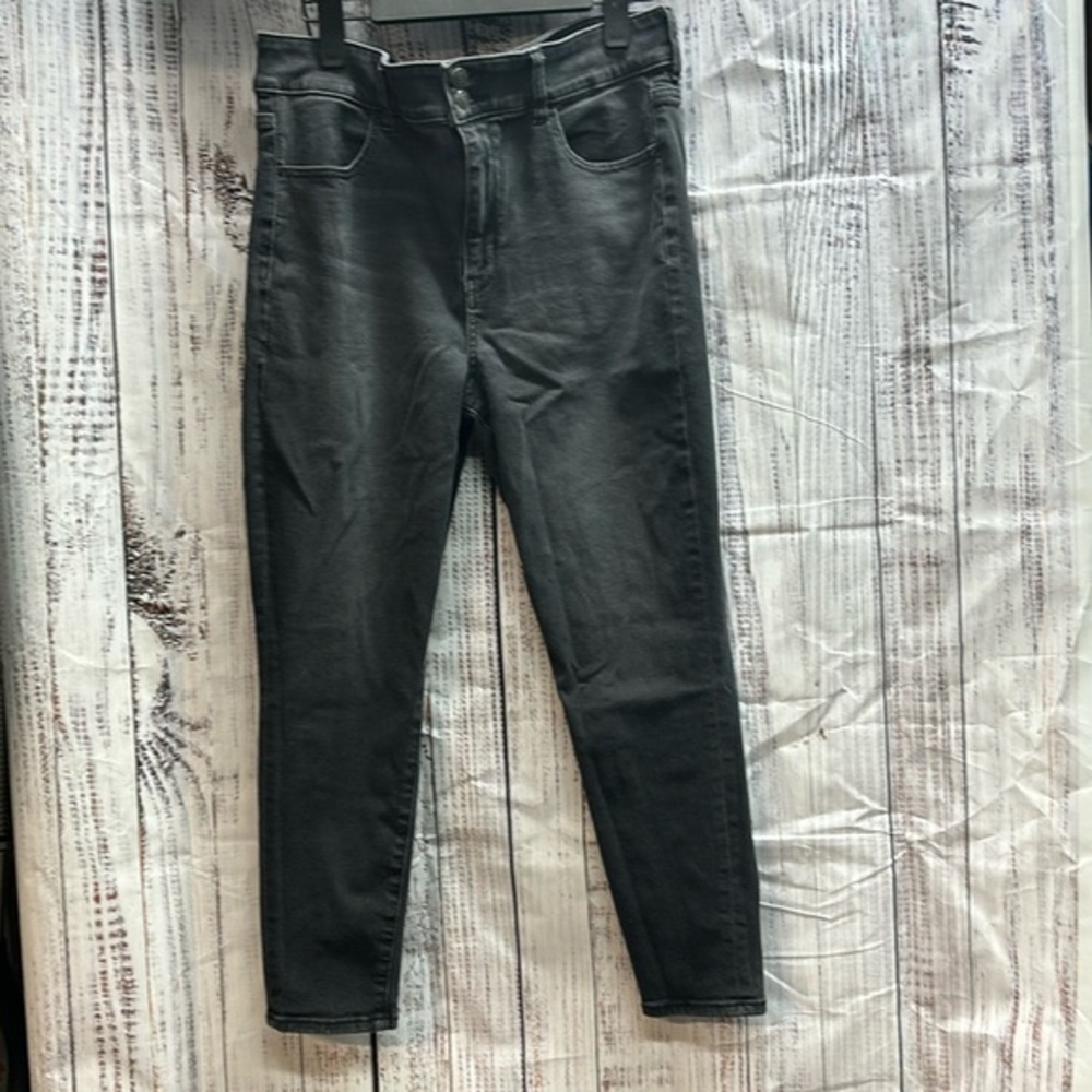 American Eagle next level high rise skinny stretch 14 short